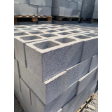 bloco de cimento quadrado Casa Verde